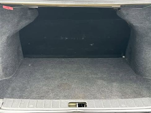 Used 2012 Nissan Versa SV image 18