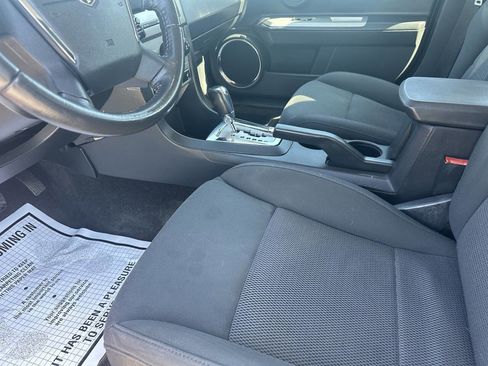 Used 2010 Dodge Avenger Express image 3