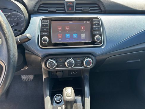 Used 2025 Nissan Versa SV FWD image 17