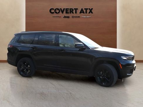 New 2025 Jeep Grand Cherokee L Altitude RWD image 6