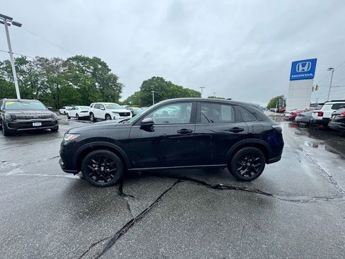 Used 2024 Honda HR-V Sport image 3