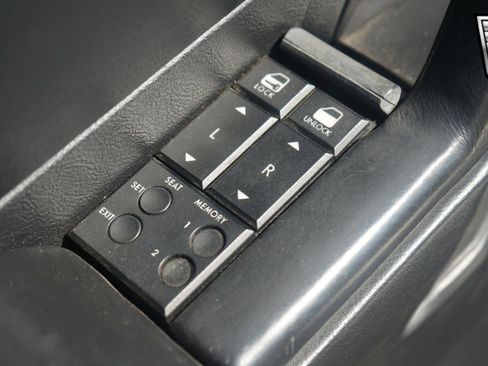 Used 1991 Cadillac Allante image 16