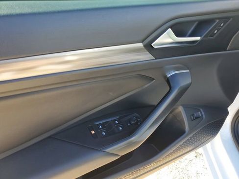 Used 2019 Volkswagen Jetta SEL w/ Cold Weather Package image 13