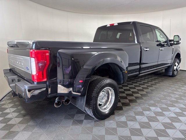 Used 2017 Ford F350 Platinum w/ Platinum Ultimate Package AWD/4WD image 3
