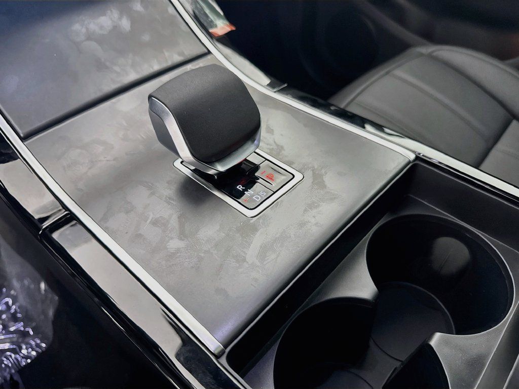 New 2026 Land Rover Range Rover Evoque S AWD/4WD image 17