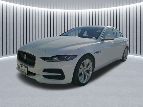 Used 2020 Jaguar XE S image 16