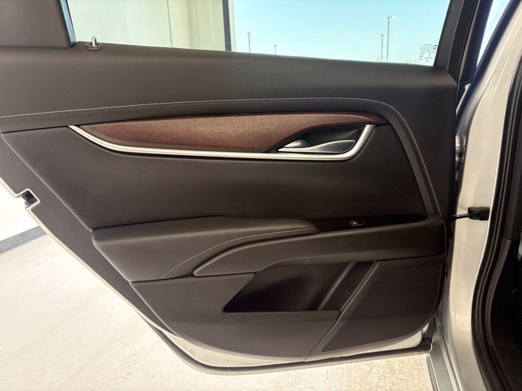 Used 2019 Cadillac XTS Luxury FWD image 37