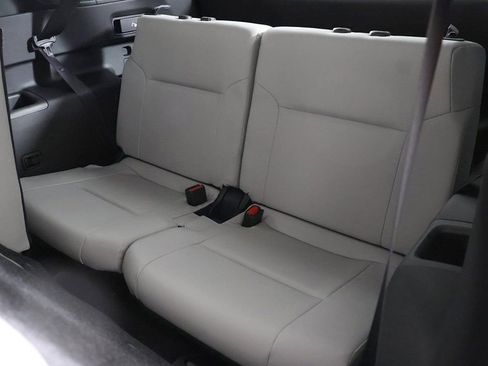 New 2025 Mitsubishi Outlander SE FWD image 33