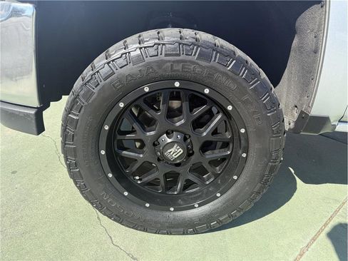 Used 2018 Chevrolet Silverado 1500 LTZ AWD/4WD image 10
