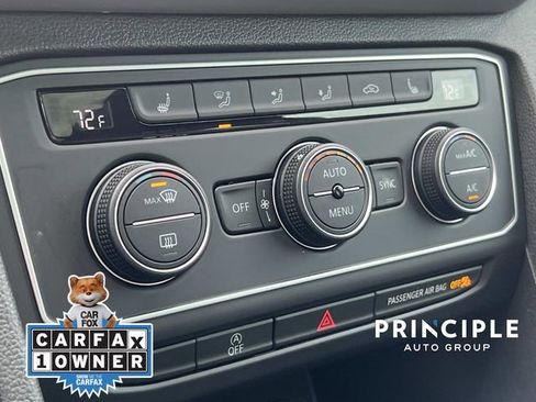 Used 2021 Volkswagen Atlas Cross Sport SE w/ Panoramic Sunroof Package FWD image 25