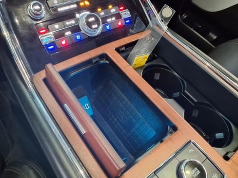 Used 2020 Lincoln Navigator Reserve w/ Luxury Package image 27