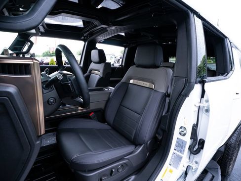 Used 2025 GMC Hummer EV 2X AWD/4WD image 24
