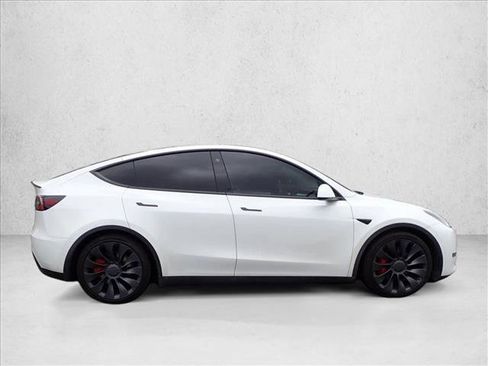 Used 2023 Tesla Model Y Performance AWD/4WD image 4