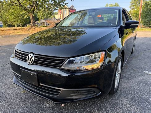 Used 2012 Volkswagen Jetta TDI FWD image 3