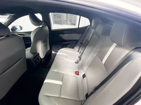 Used 2025 Toyota Camry SE FWD image 22