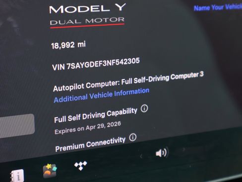 Used 2022 Tesla Model Y Performance image 21