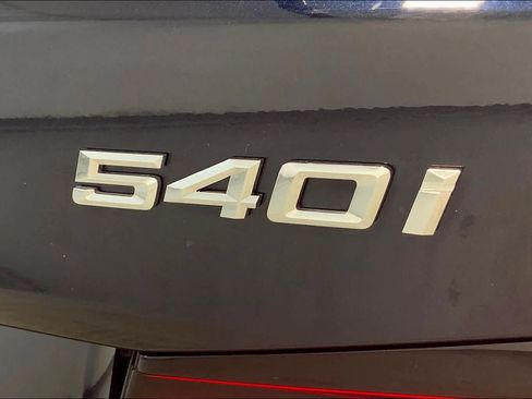 Certified 2023 BMW 540i xDrive w/ Executive Package AWD/4WD image 9