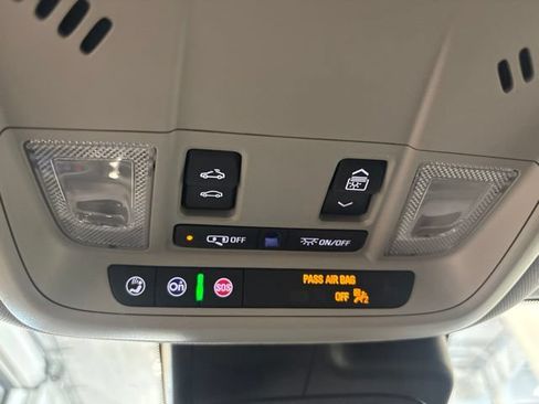 Used 2022 Chevrolet Malibu Premier FWD image 26