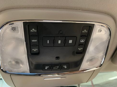 Used 2016 Jeep Grand Cherokee Summit AWD/4WD image 29