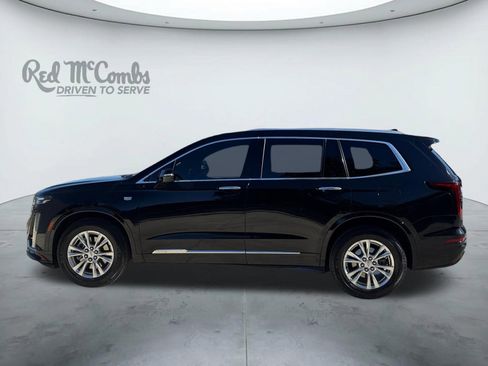 Used 2022 Cadillac XT6 Luxury image 2