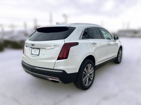 Used 2025 Cadillac XT5 Premium Luxury image 2