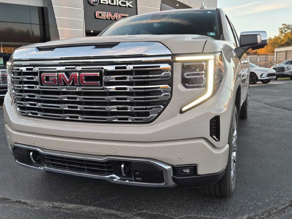 New 2026 GMC Sierra 1500 Denali AWD/4WD image 2