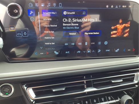 New 2026 Chevrolet Traverse LT w/ LPO, Floor Liner Package image 21