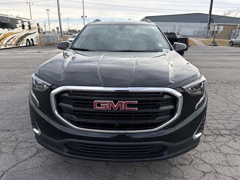 Used 2018 GMC Terrain SLE w/ Driver Convenience Package image 2