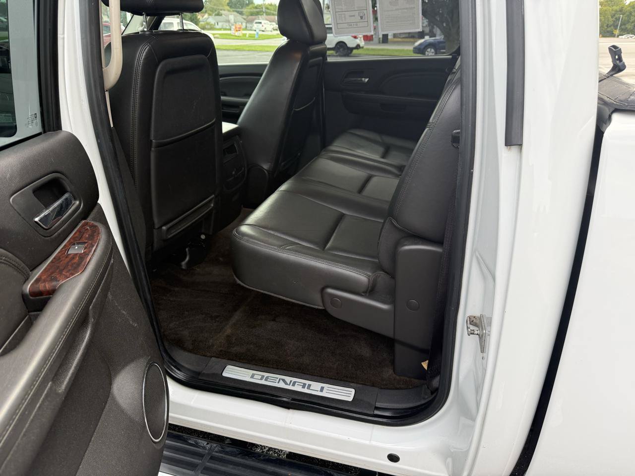 Used 2009 GMC Sierra 1500 Denali AWD/4WD image 23