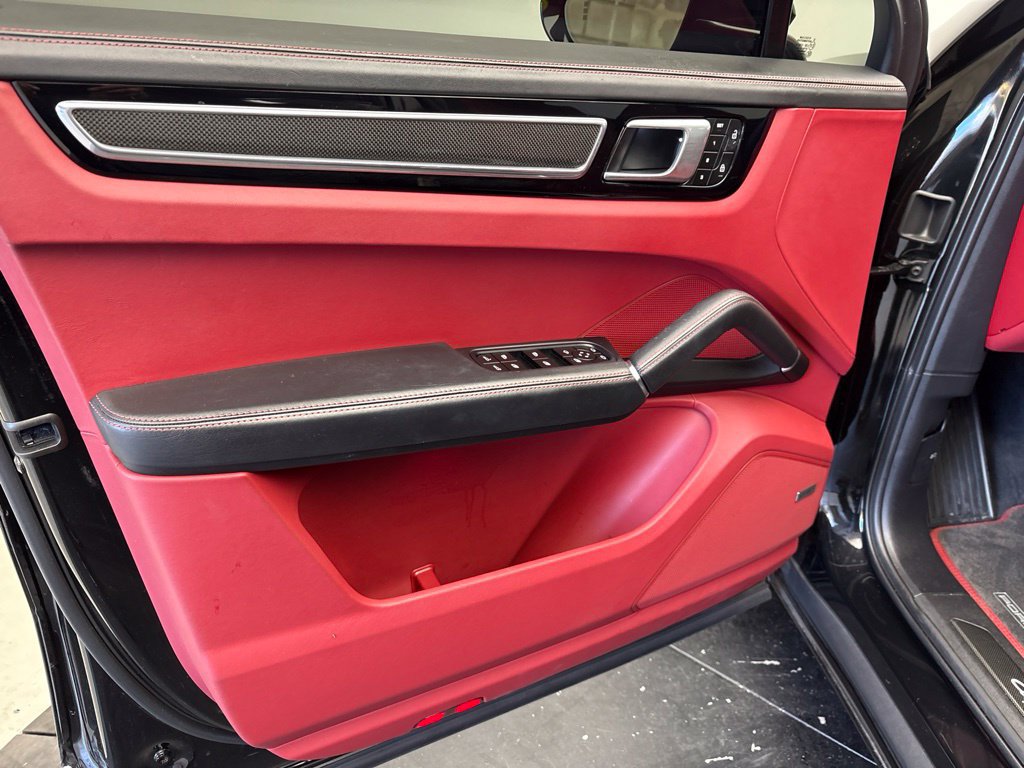 Certified 2023 Porsche Cayenne GTS AWD/4WD image 4