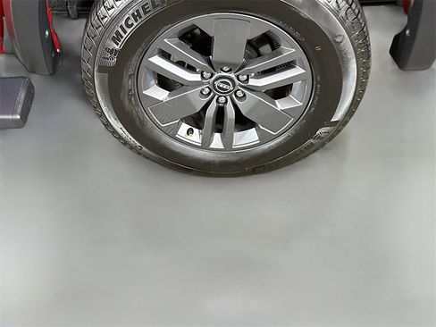 Certified 2025 Nissan Frontier SV w/ SV Convenience Package image 34