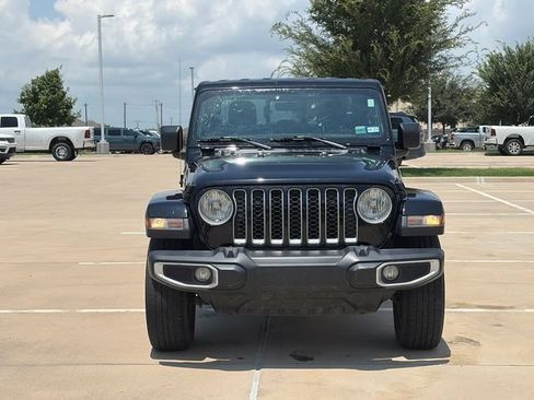 Used 2023 Jeep Gladiator Overland AWD/4WD image 2