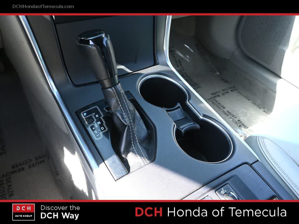 Used 2015 Toyota Camry XLE w/ Convenience Package FWD image 11