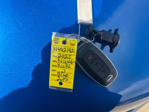 New 2025 Nissan Kicks Play S image 11