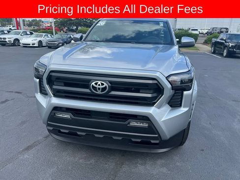 Used 2026 Toyota Tacoma SR5 AWD/4WD image 3