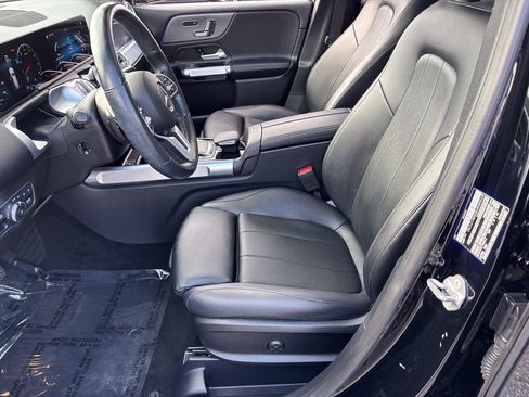 Used 2021 Mercedes-Benz GLB 250 4MATIC image 21