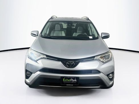Used 2017 Toyota RAV4 XLE FWD image 2