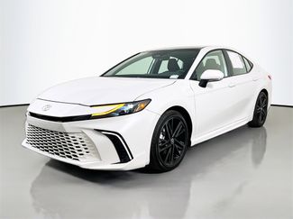 Used 2025 Toyota Camry XSE video 3