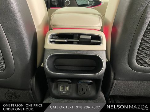 Used 2025 Genesis GV70 3.5T Sport w/ Sport Advanced Package image 48