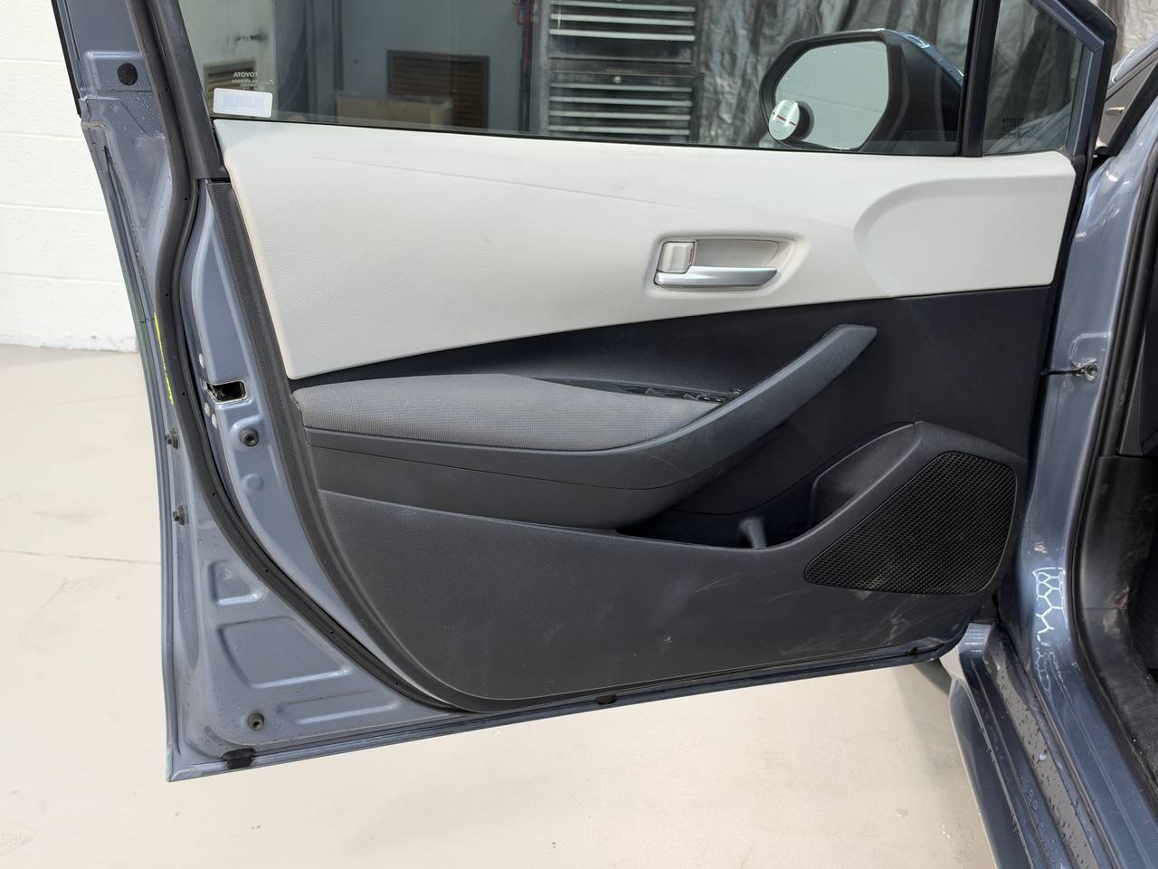 Used 2021 Toyota Corolla LE FWD image 15