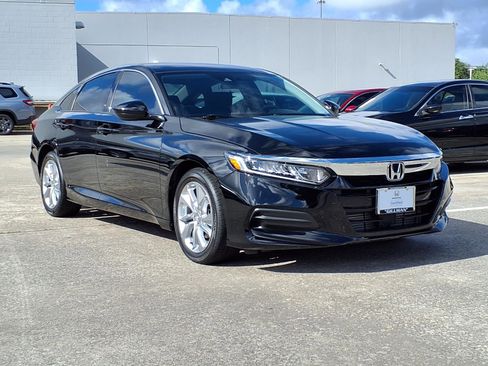 Certified 2020 Honda Accord LX image 2