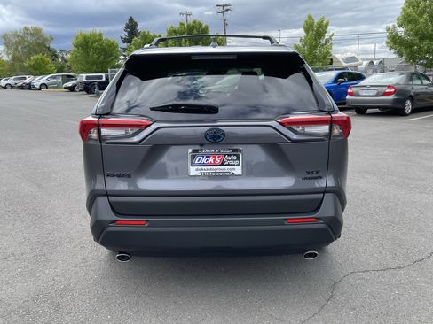 Used 2024 Toyota RAV4 XLE w/ Weather Package AWD/4WD image 4