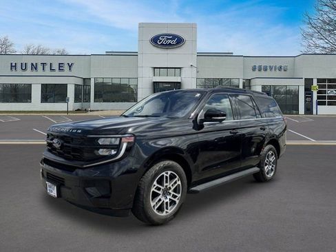 Used 2025 Ford Expedition Active AWD/4WD image 1