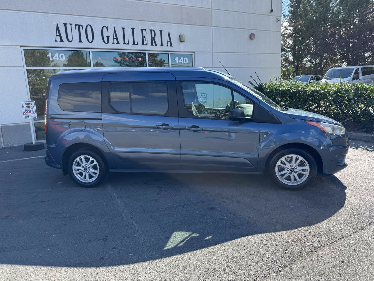 Used 2020 Ford Transit Connect XLT w/ Trailer Tow Package FWD image 3