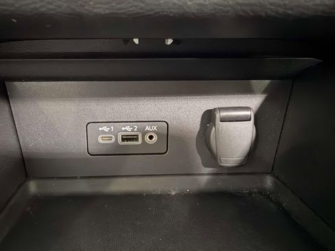 Used 2023 Nissan Sentra SR w/ SR Premium Package FWD image 16