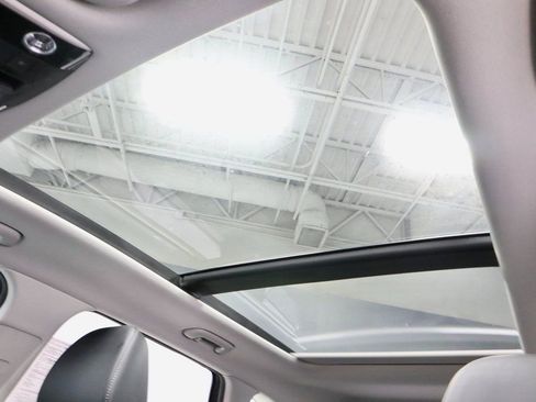 Used 2025 Kia Sorento SX image 28