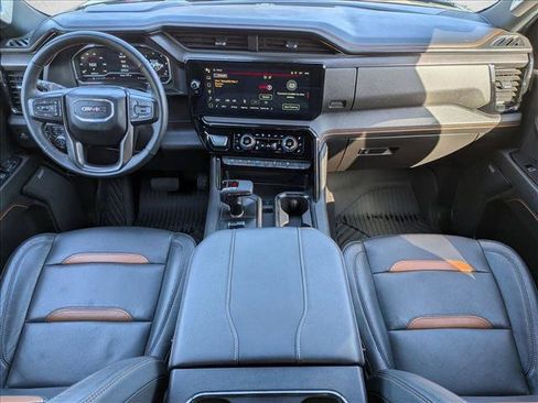 Used 2024 GMC Sierra 1500 AT4 w/ Technology Package AWD/4WD image 18
