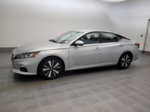 Used 2022 Nissan Altima 2.5 SV FWD image 2