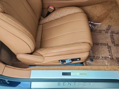 Used 2022 Bentley Continental GT image 22