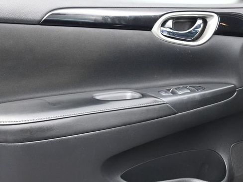Used 2019 Nissan Sentra SV FWD image 14